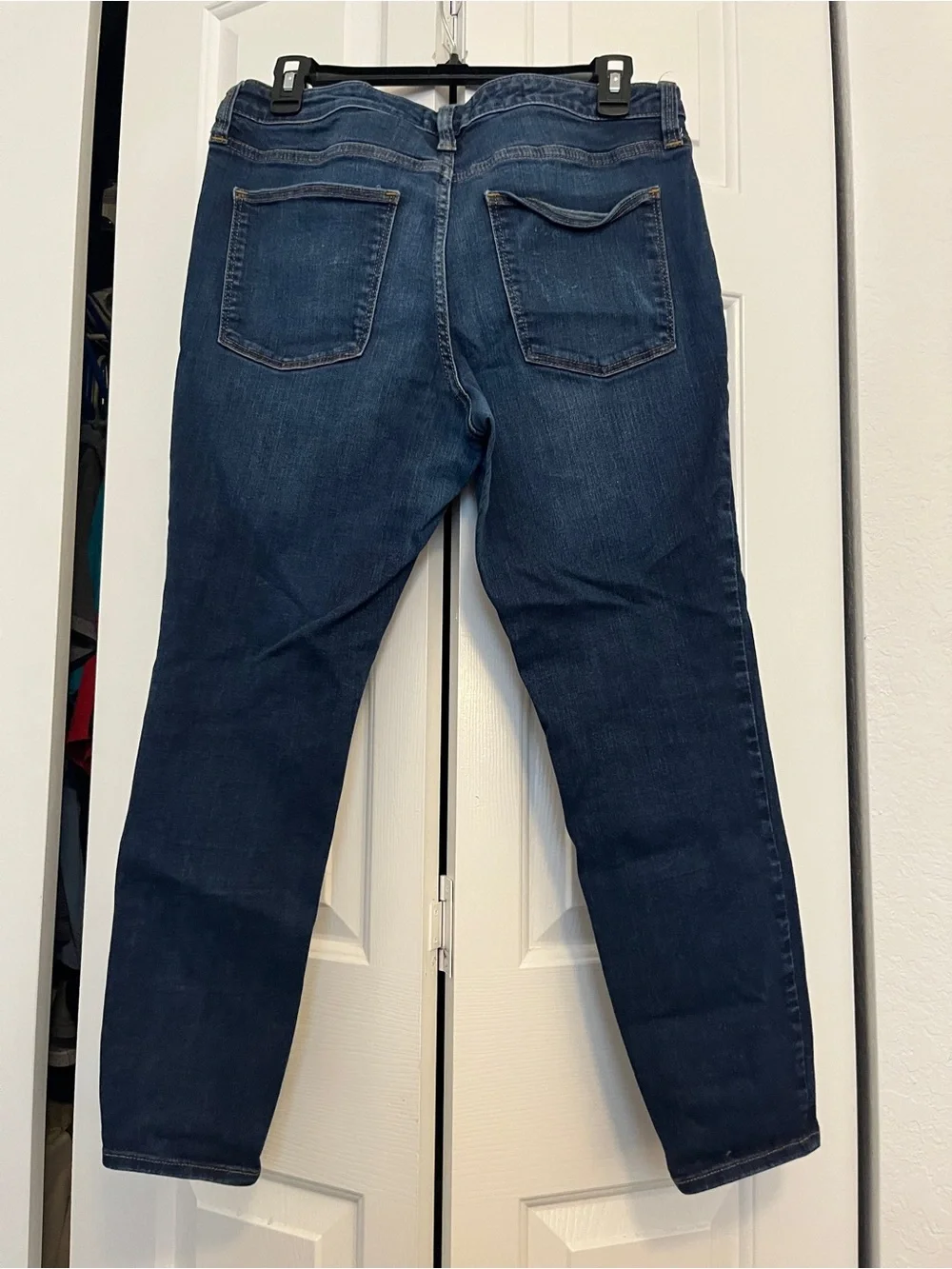 Universal Thread Women's Skinny Jeans in Dark Blue Wash